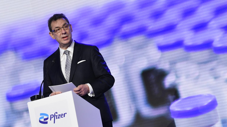 Шефът на Pfizer: Covid-19 ще е тук години, но това е последната вълна с ограничения