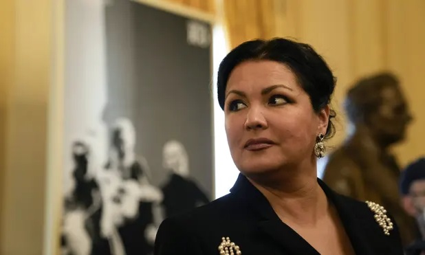 Руската оперна прима Анна Нетребко внезапно се разграничи от Путин и войната в Украйна