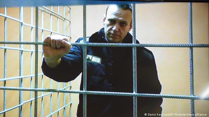 Ден след като Путин я повиши, съдийка даде 9 години затвор на Навални