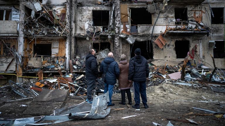Българи подпомагат украинци, запазвайки квартири в Киев през Airbnb без да ходят